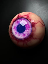 Cargar imagen en el visor de la galería, Gross Eyeball Phone Grip Swappable