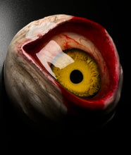 Cargar imagen en el visor de la galería, It Phone Grip Swappable Glow eye