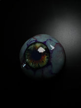 Cargar imagen en el visor de la galería, Gross Eyeball Phone Grip Swappable