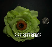 Cargar imagen en el visor de la galería, Eye Ball Flower Hair Clip or Pin