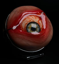Cargar imagen en el visor de la galería, Eye Ball Compact Mirror