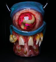 Cargar imagen en el visor de la galería, Worm Eye Shot Glass