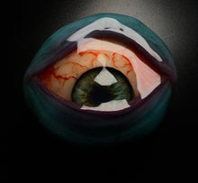 Cargar imagen en el visor de la galería, Eyeball with eyelid Phone Grip