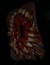 Cargar imagen en el visor de la galería, Teeth Light Switch Cover