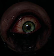 Cargar imagen en el visor de la galería, Eye Ball Compact Mirror