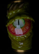 Cargar imagen en el visor de la galería, Reptilian / Dragon Eye Lighter Sleeve