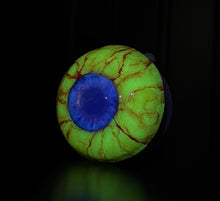 Cargar imagen en el visor de la galería, Gross Eyeball Phone Grip Swappable