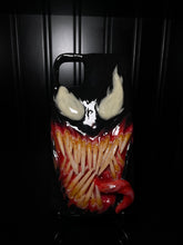 Cargar imagen en el visor de la galería, Symbiote inspired Venom Phone Case