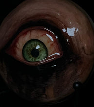 Cargar imagen en el visor de la galería, Eye Ball Compact Mirror