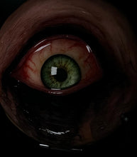 Cargar imagen en el visor de la galería, Eye Ball Compact Mirror