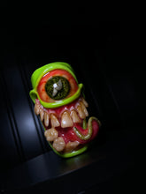 Cargar imagen en el visor de la galería, Worm Eye Shot Glass