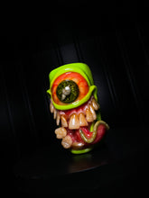 Cargar imagen en el visor de la galería, Worm Eye Shot Glass