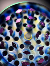 Cargar imagen en el visor de la galería, Surprised Eye Horror Herb Grinder
