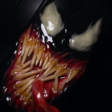 Cargar imagen en el visor de la galería, Symbiote inspired Venom Phone Case