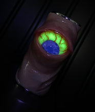 Cargar imagen en el visor de la galería, Here’s looking at you lighter sleeve