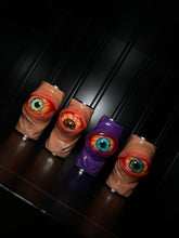 Cargar imagen en el visor de la galería, Here’s looking at you lighter sleeve