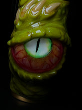 Cargar imagen en el visor de la galería, Reptilian / Dragon Eye Lighter Sleeve