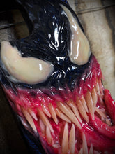 Cargar imagen en el visor de la galería, Symbiote inspired Venom Phone Case