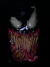 Cargar imagen en el visor de la galería, Symbiote inspired Venom Phone Case