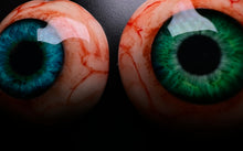 Cargar imagen en el visor de la galería, Gross Eyeball Phone Grip Swappable
