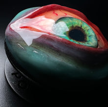 Cargar imagen en el visor de la galería, Eyeball with eyelid Phone Grip