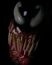 Cargar imagen en el visor de la galería, Symbiote Venom Inspired Lighter Sleeve