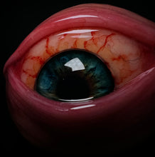 Cargar imagen en el visor de la galería, Eyeball with eyelid Phone Grip
