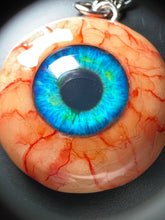 Cargar imagen en el visor de la galería, Eye Ball Key Chain
