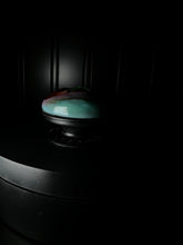 Cargar imagen en el visor de la galería, Eyeball with eyelid Phone Grip