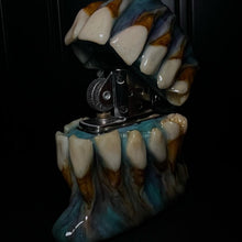 Cargar imagen en el visor de la galería, Tooth Fairy’s Dream Flip Top Lighter