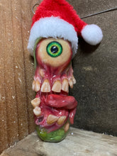 Cargar imagen en el visor de la galería, Creepy Christmas Horror Pickle
