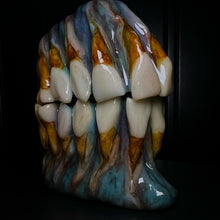 Загрузить изображение в средство просмотра галереи, Tooth Fairy’s Dream Flip Top Lighter
