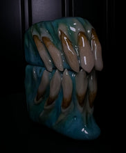 Načíst obrázek do prohlížeče Galerie, Tooth Fairy’s Dream Flip Top Lighter
